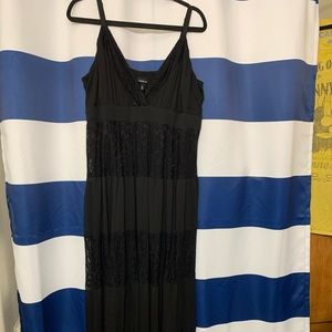 Sz 3 Torrid Lace/Crepe Maxi Dress